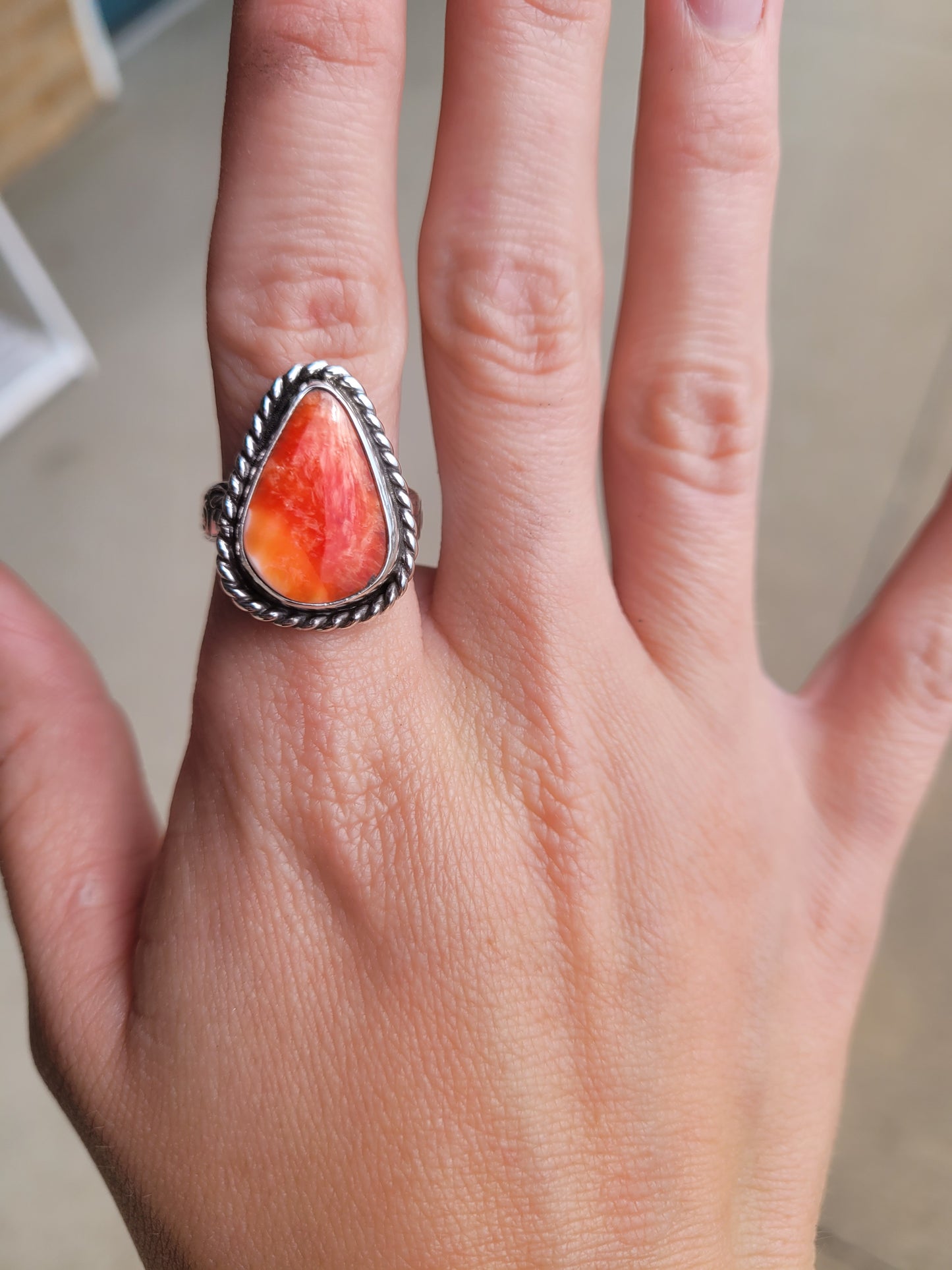 Spiny oyster ring size 7.5