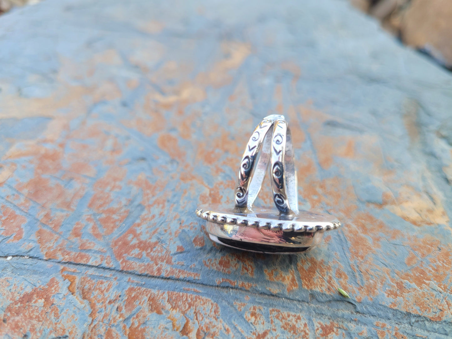 White Buffalo Turquoise ring size 6.25