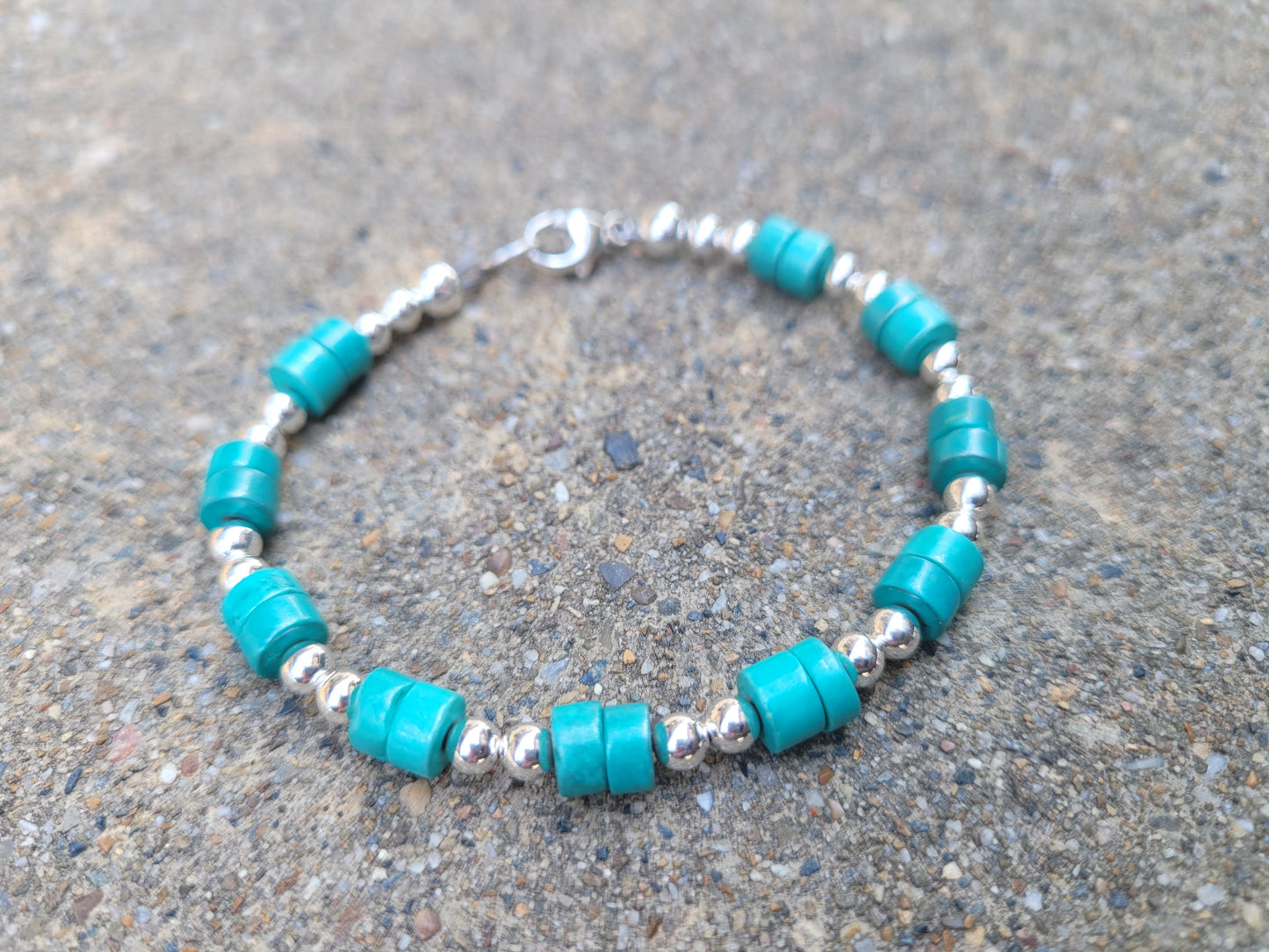 Turquoise and sterling silver beaded bracelet