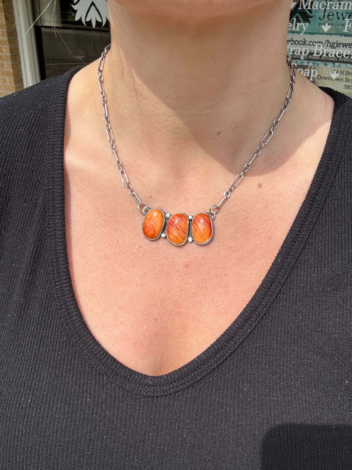 Spiny oyster bar necklace