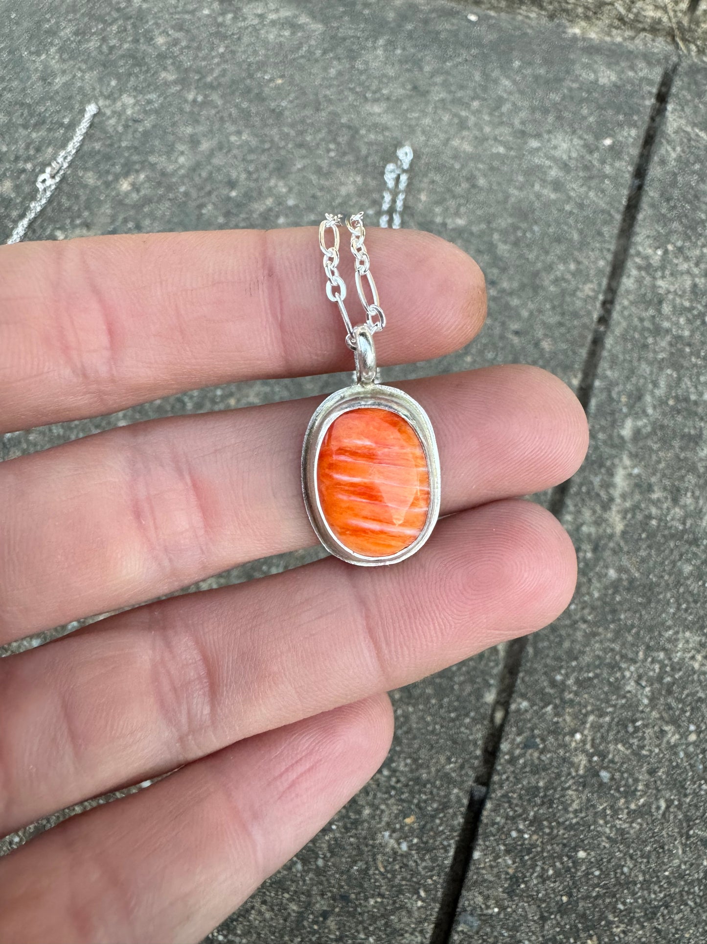 Spiny oyster Dainty Pendant