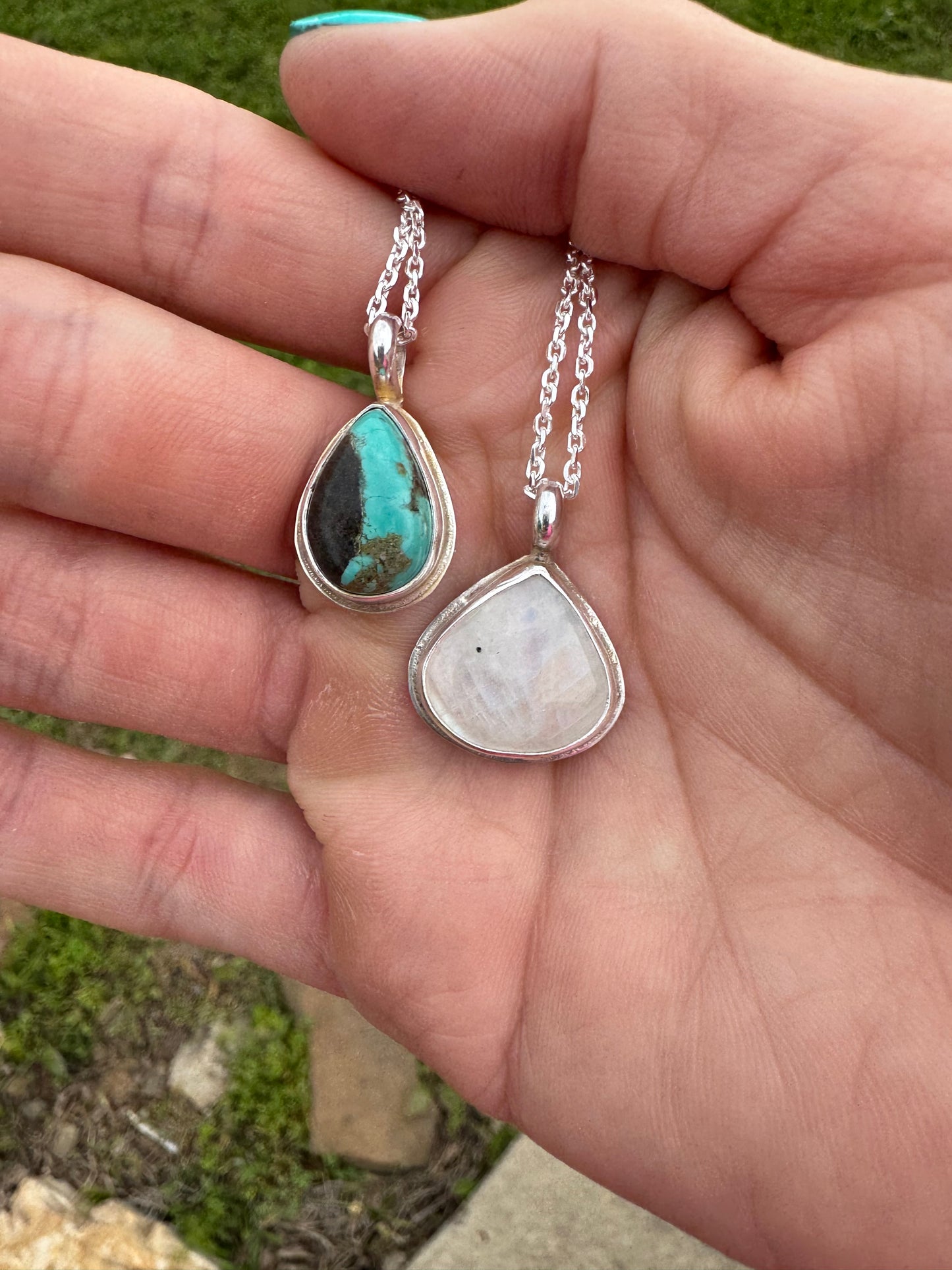 Dainty moonstone necklace