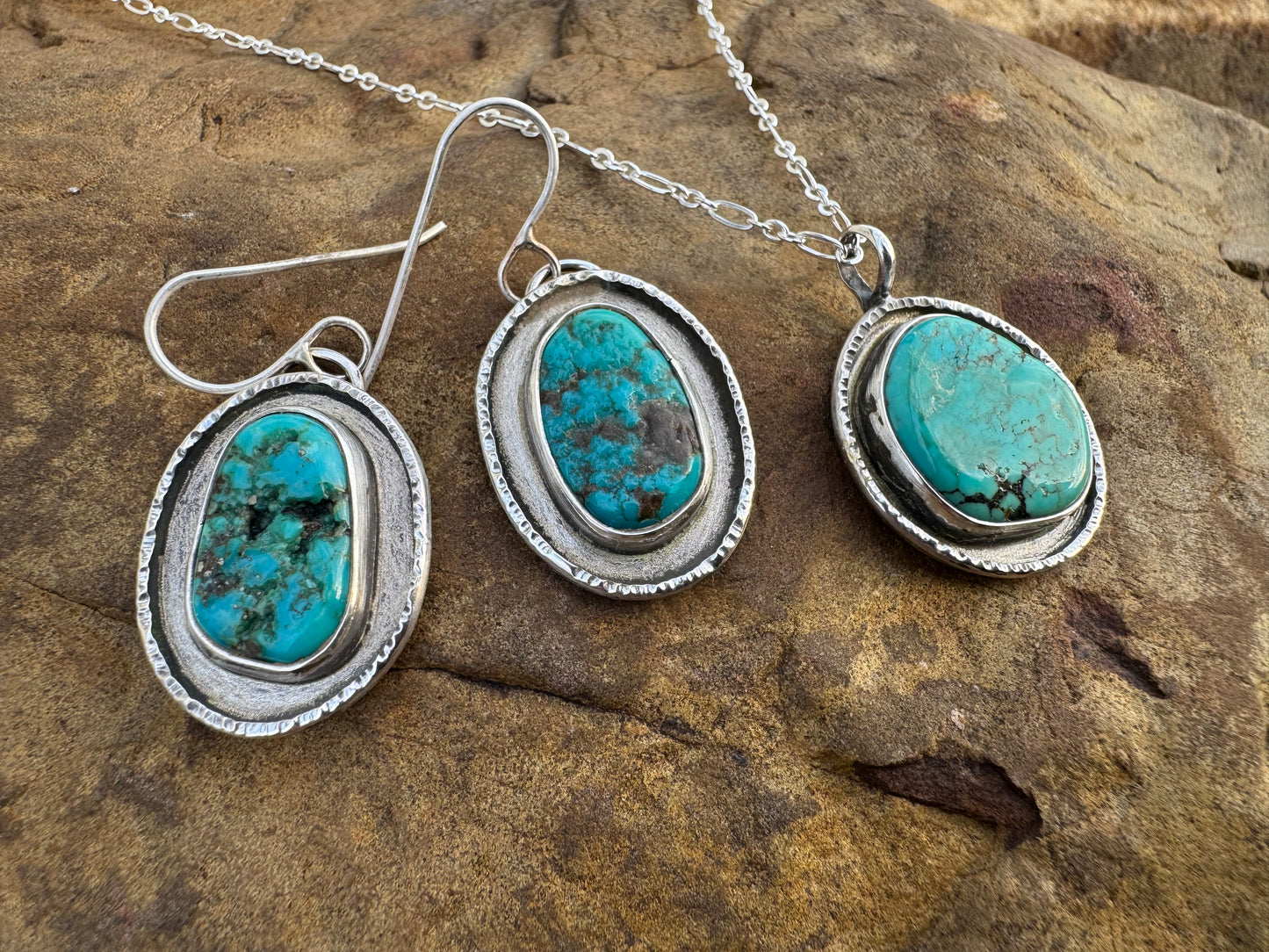 Kingman turquoise Necklace / Earring set