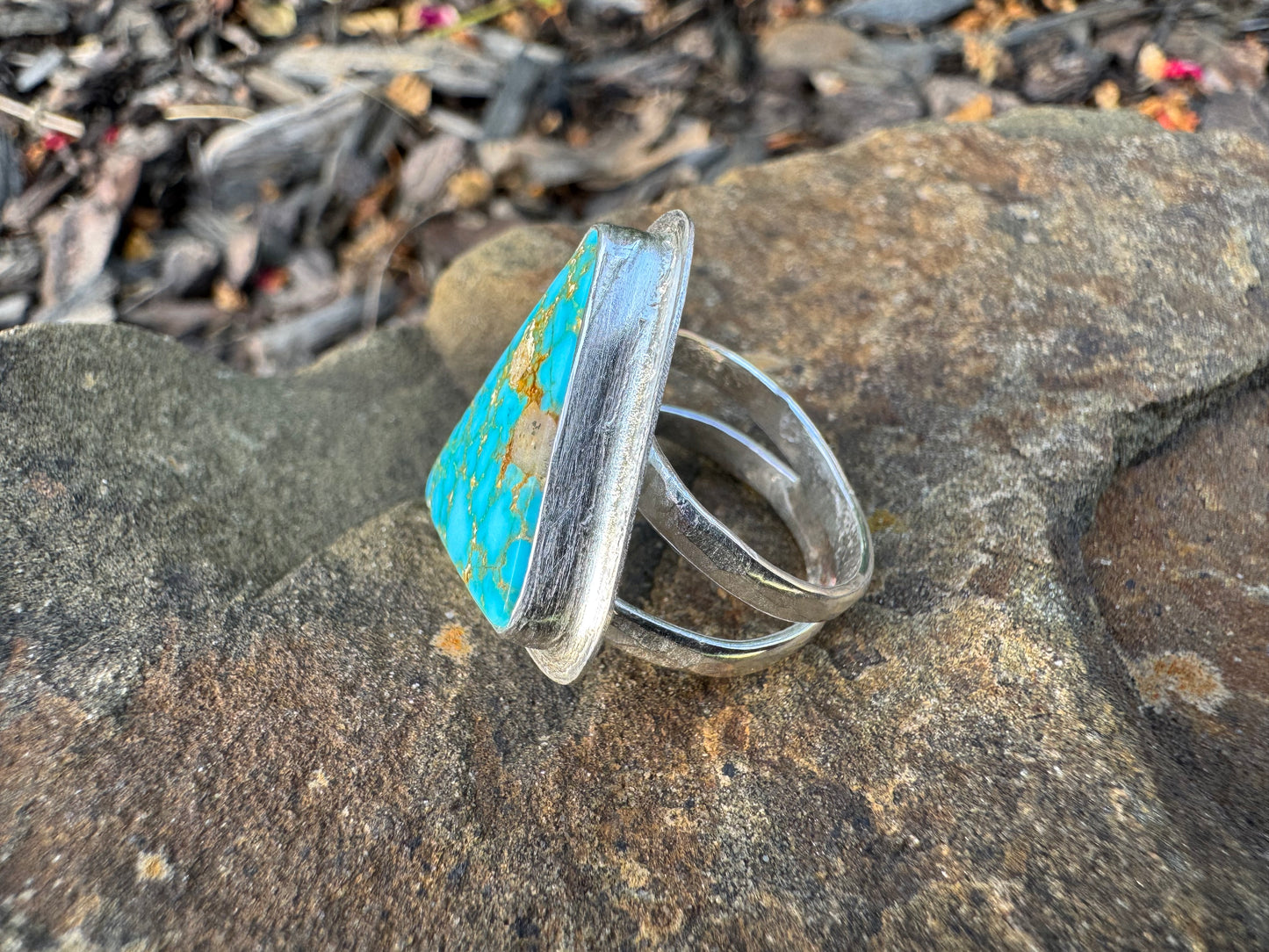 Spiderweb Kingman turquoise ring size 6.5