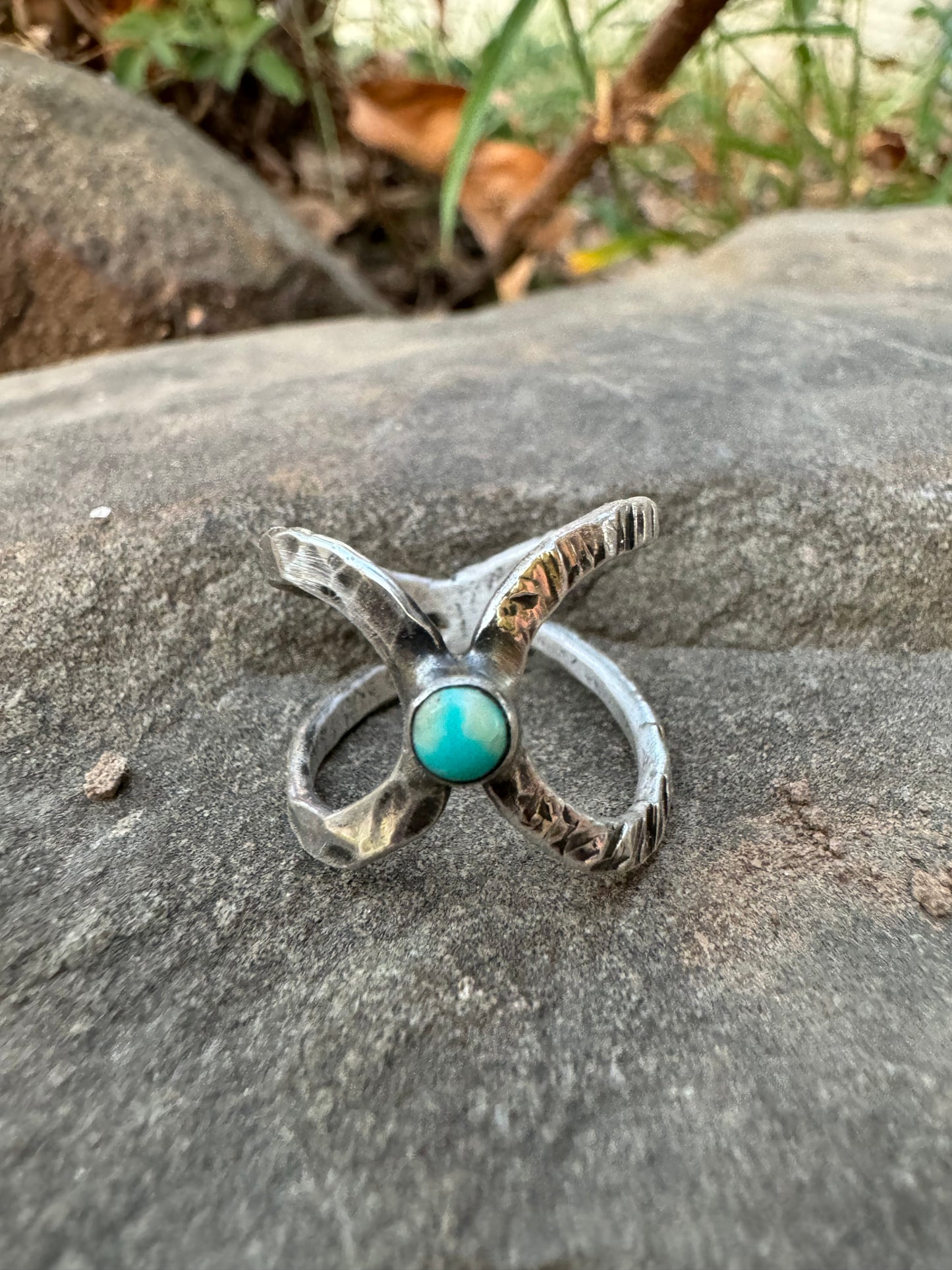Hammered Infinity Ring with Mona Lisa turquoise size 6