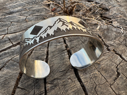 Stainless steel Wide Mountain cuff