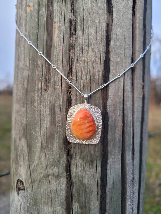 Spiny oyster Rustic Textured Pendant