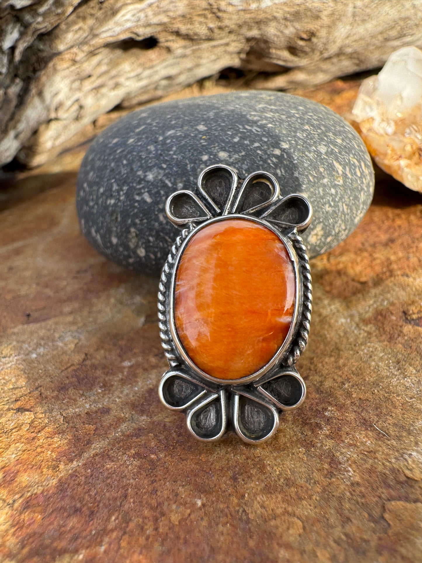 Spiny oyster Filigree Ring size 7.5