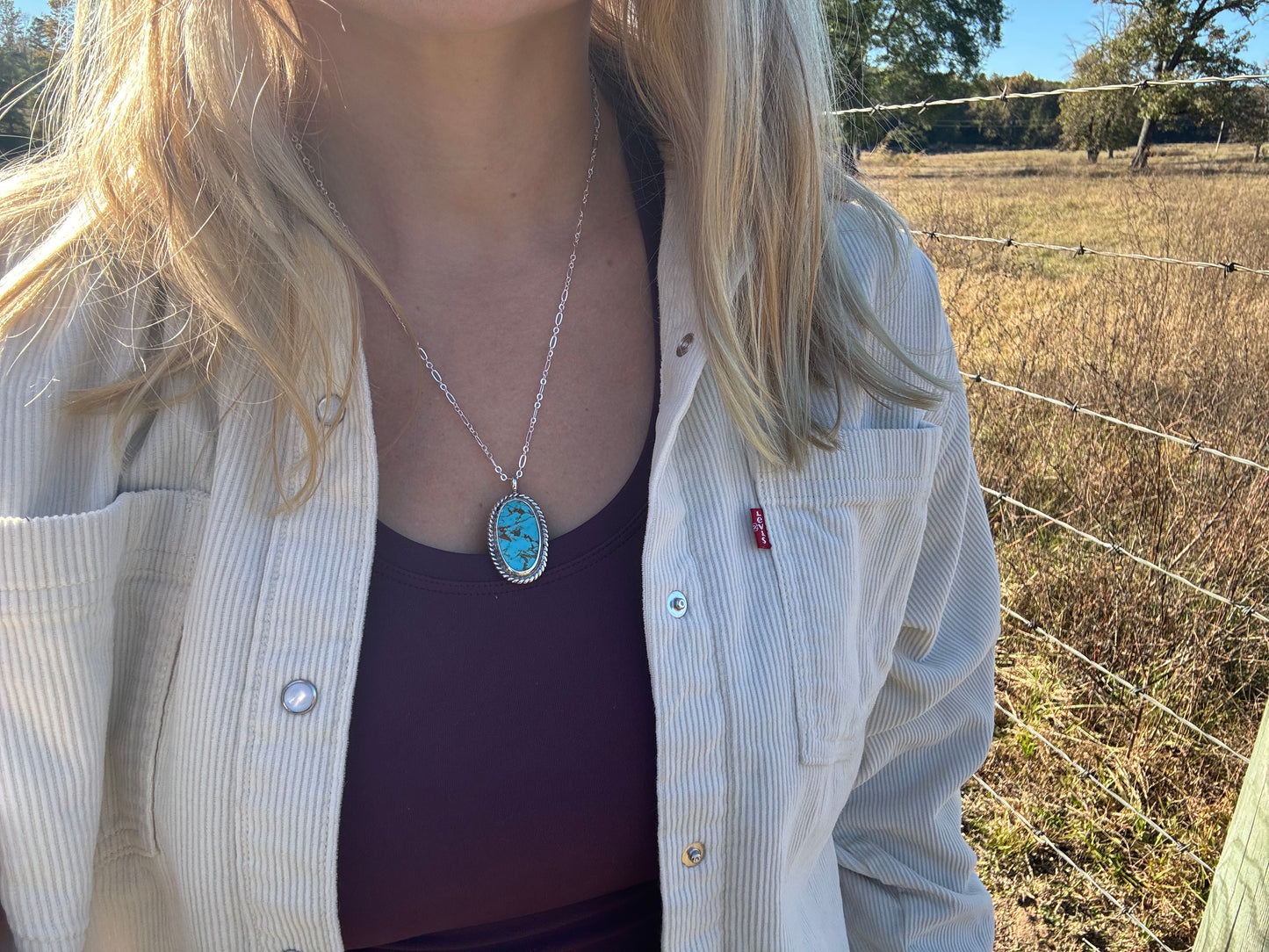Kings Manassa Oval pendant
