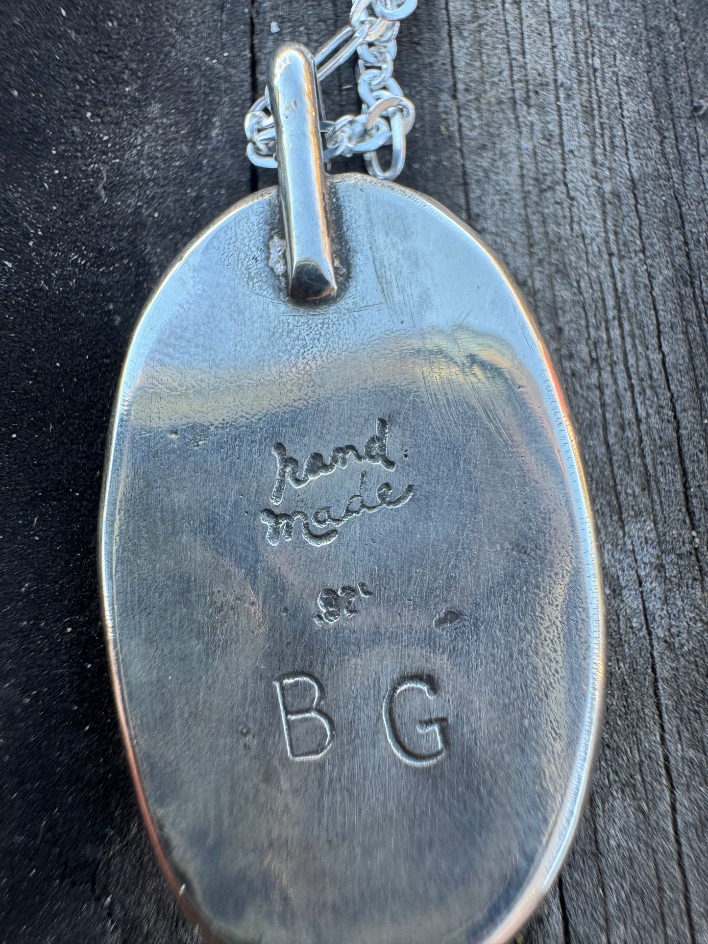 Kings Manassa Oval pendant