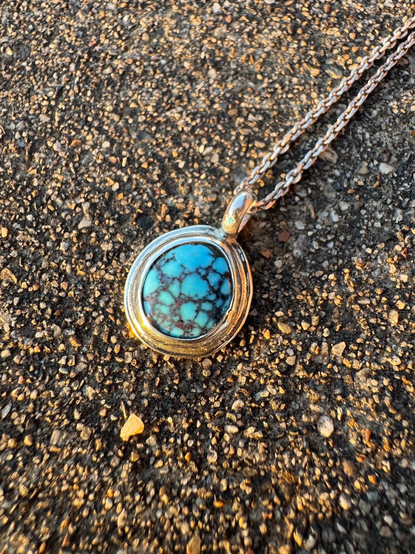 Dainty high grade Kingman turquoise necklace