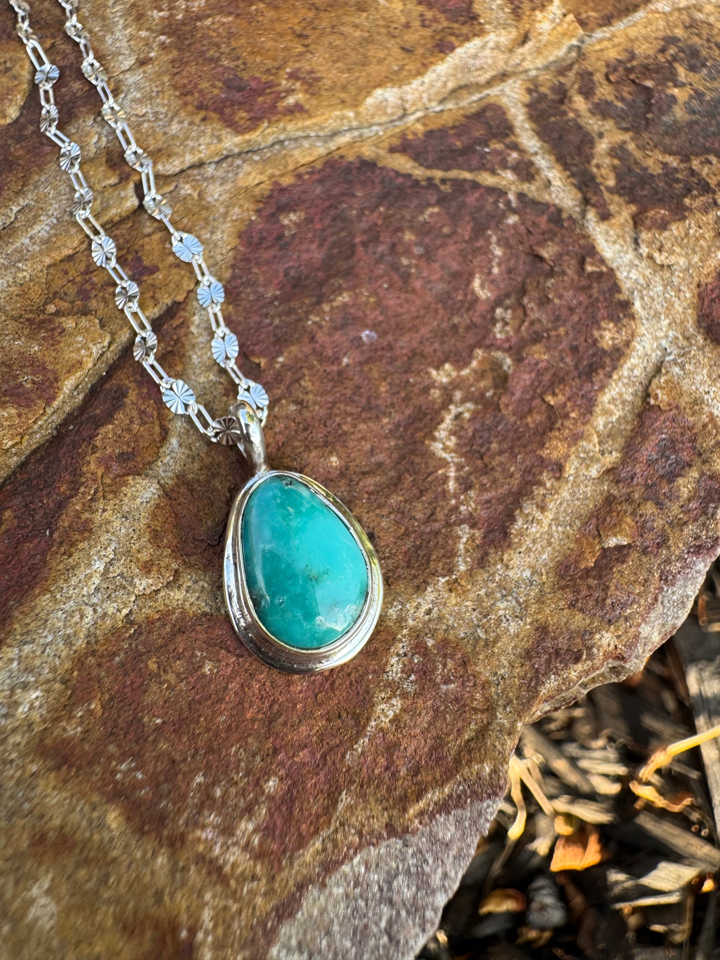 Campitos Dainty Pendant with Sparkle chain