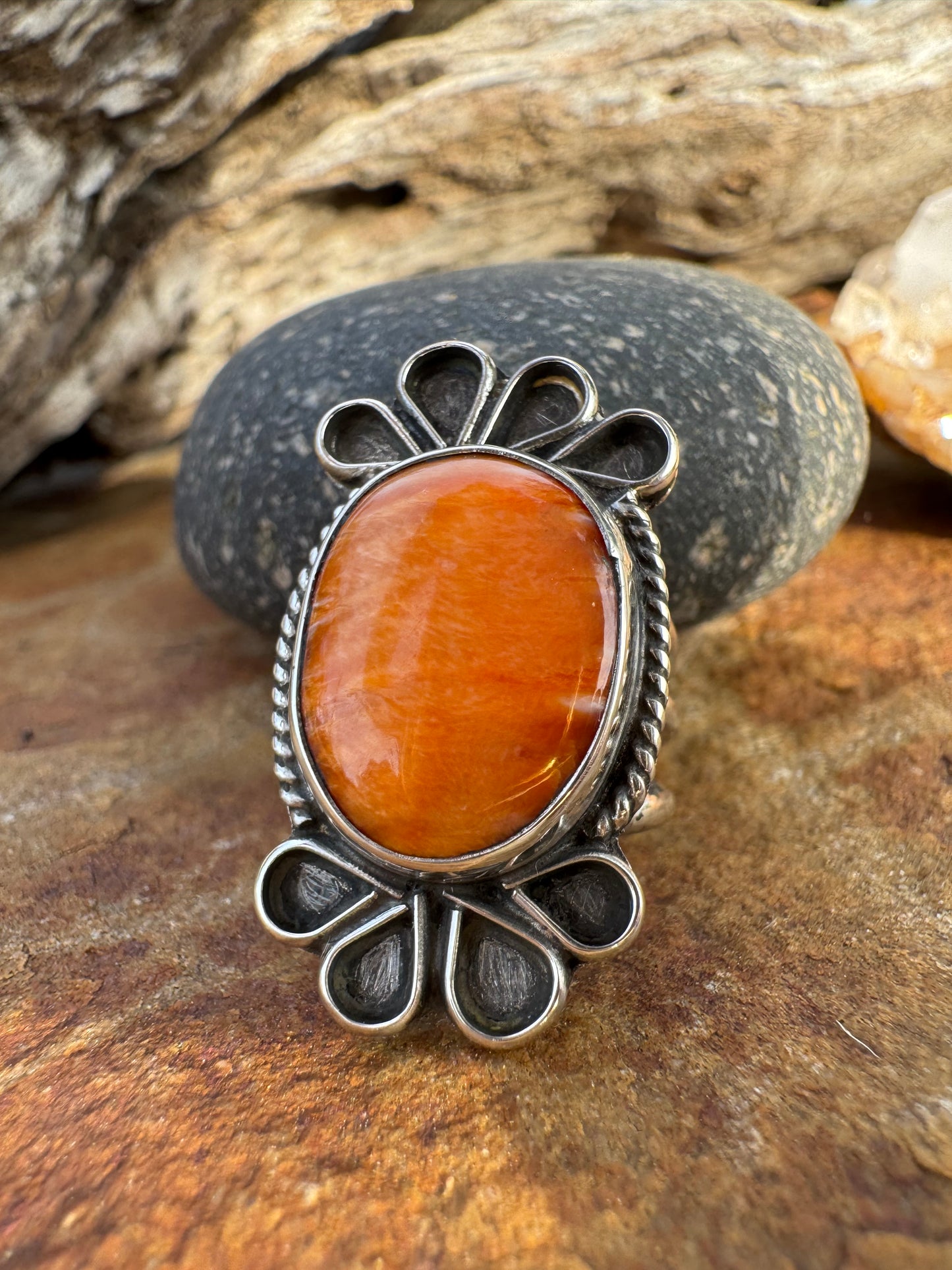 Spiny oyster Filigree Ring size 7.5