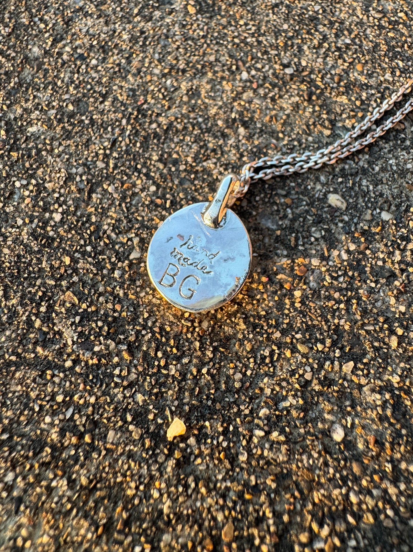 Dainty high grade Kingman turquoise necklace