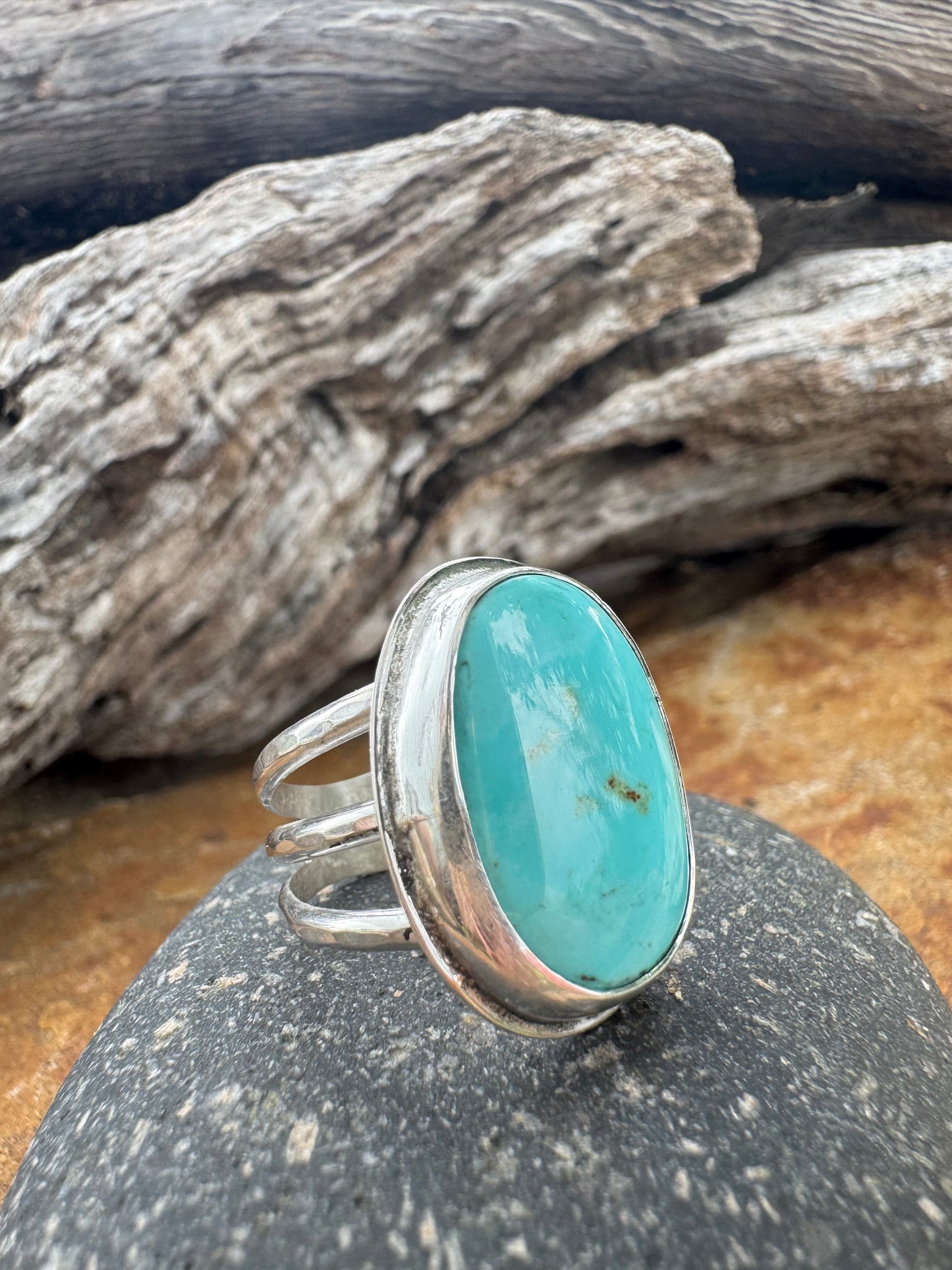 Size 7 oval turquoise ring