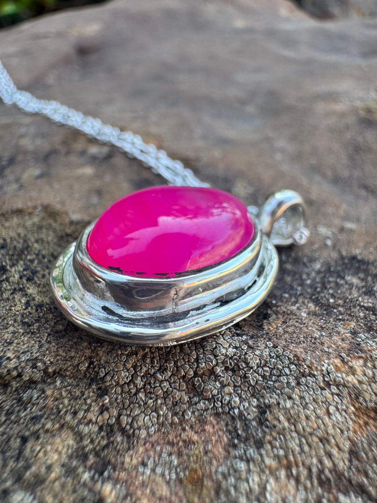 Pink Agate Glow Necklace