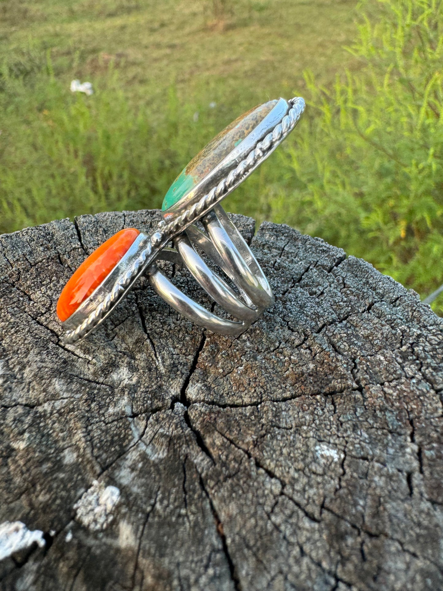 Turquoise and spiny oyster ring size 7