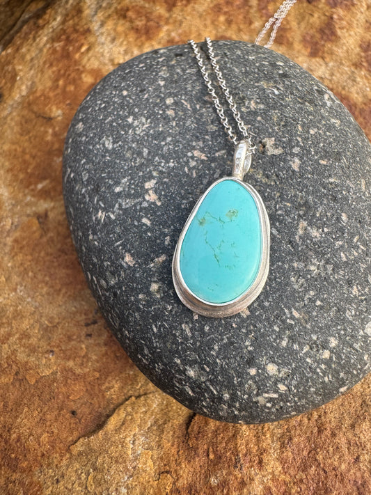 Oval Tyrone turquoise Dainty pendant