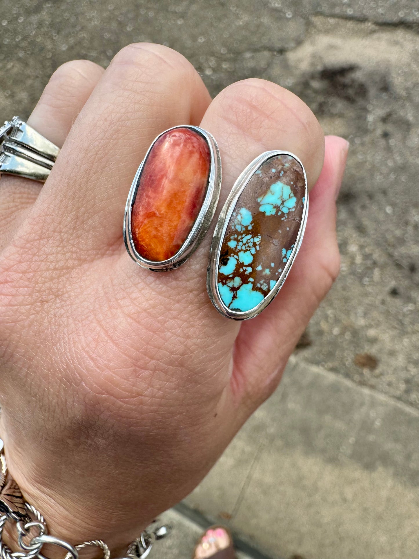 Spiny oyster and turquoise adjustable ring